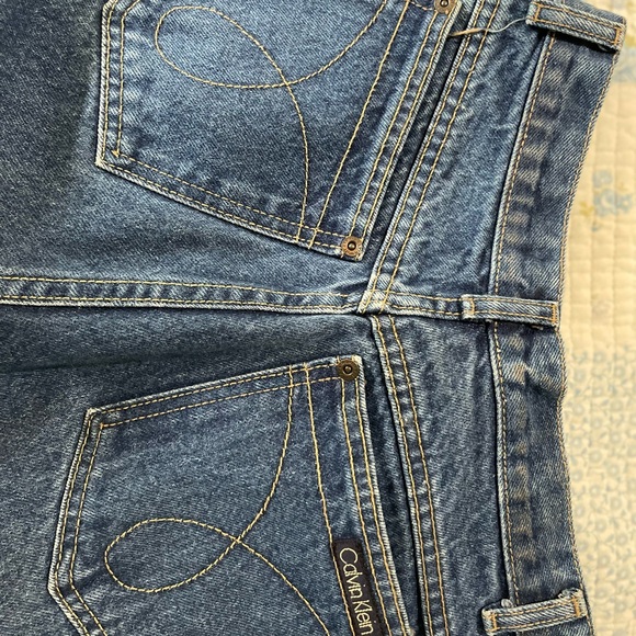 Calvin Klein Cut off Jeans - Picture 4 of 6